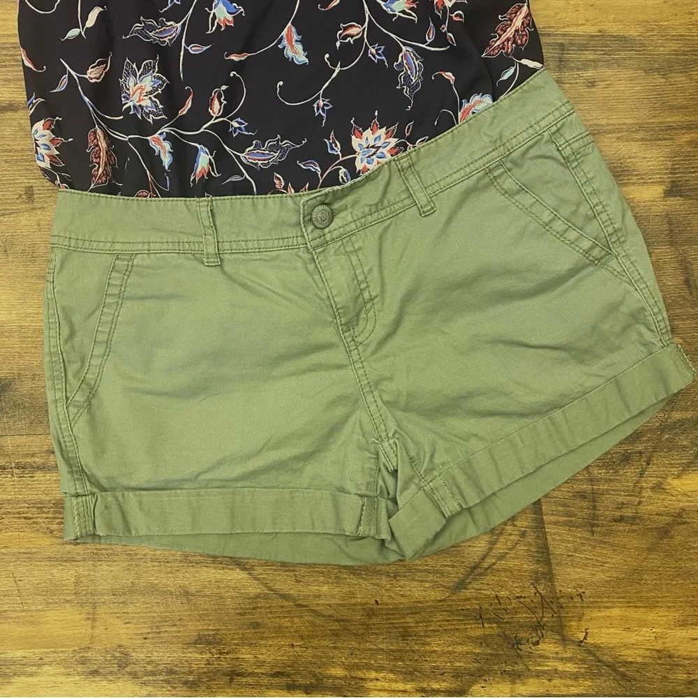 Aeropostale Midi Twill Short Olive Green - Picture 2 of 7
